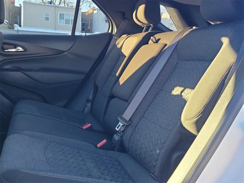 Used 2022 Chevrolet Equinox LT image 19
