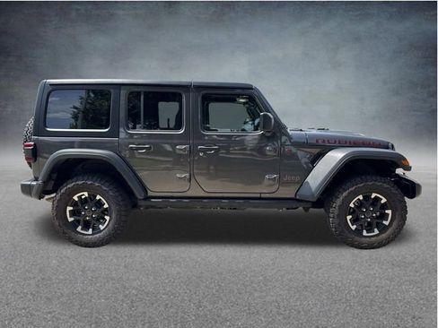 Used 2025 Jeep Wrangler Unlimited Rubicon AWD/4WD image 9