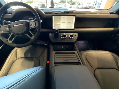 New 2024 Land Rover Defender 90 V8 image 7