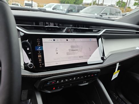 New 2026 Jeep Cherokee Limited AWD/4WD image 17