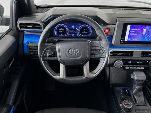Used 2025 Toyota Tacoma TRD Off-Road AWD/4WD image 18