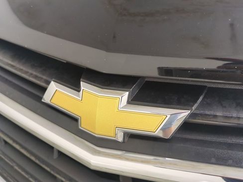 Used 2020 Chevrolet Equinox LT w/ Driver Convenience Package image 13