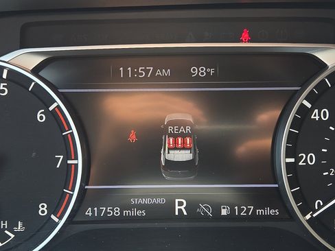 Used 2025 Nissan Rogue SV FWD image 11