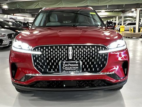 Used 2025 Lincoln Aviator Reserve w/ Illumination Package image 6