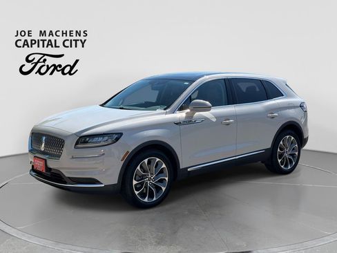 Used 2022 Lincoln Nautilus Reserve AWD/4WD image 9