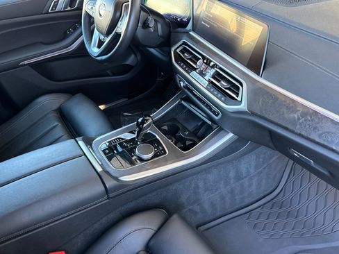Used 2022 BMW X5 xDrive40i w/ Climate Comfort Package image 17