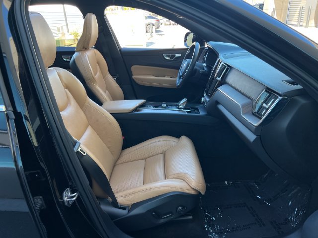 Used 2022 Volvo XC60 B5 Inscription w/ Advanced Package FWD image 38