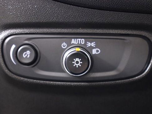 Used 2021 Chevrolet Equinox LT w/ LPO, Floor Liner Package image 10