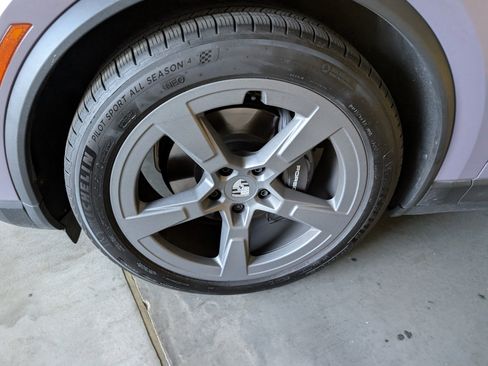 Used 2025 Porsche Macan Electric image 14