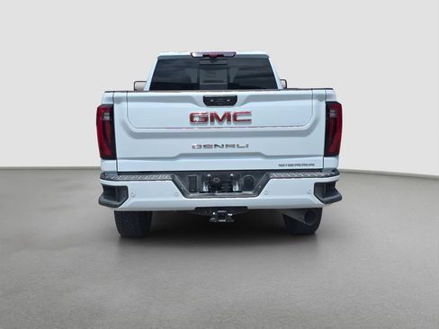 Used 2026 GMC Sierra 2500 Denali w/ Denali Reserve Package AWD/4WD image 16