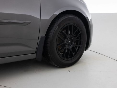 Used 2014 Honda Odyssey Touring image 18