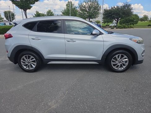 Used 2017 Hyundai Tucson SE Plus FWD image 8