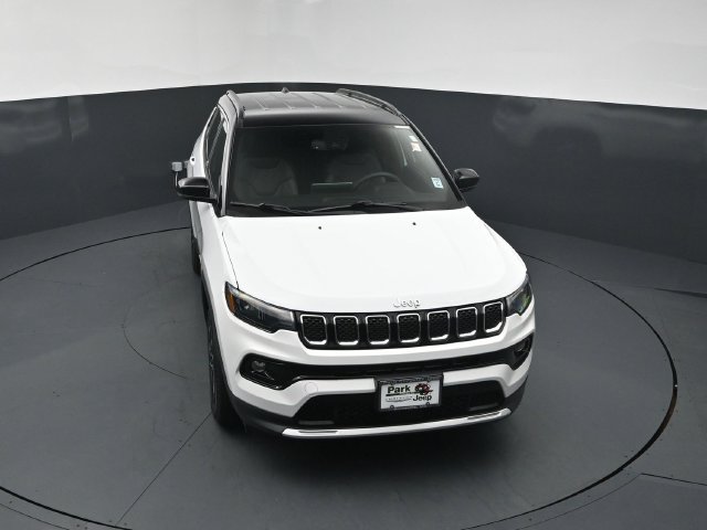 Used 2023 Jeep Compass Limited AWD/4WD image 13