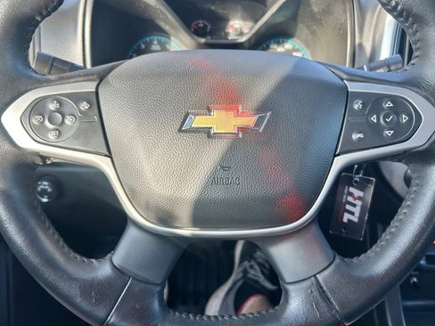 Used 2022 Chevrolet Colorado LT w/ Fleet Safety Package image 13