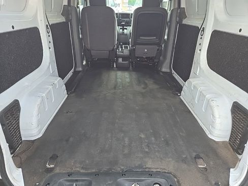 Used 2021 Nissan NV200 S w/ Back Door Glass Package image 24