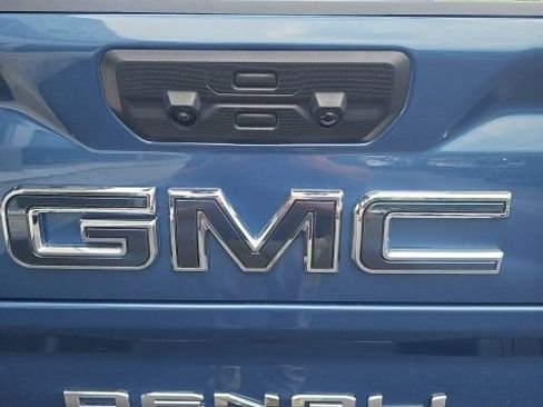 Used 2024 GMC Sierra 2500 Denali Ultimate AWD/4WD image 8