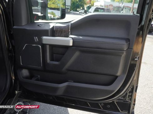 Used 2017 Ford F350 Lariat w/ Lariat Ultimate Package image 28