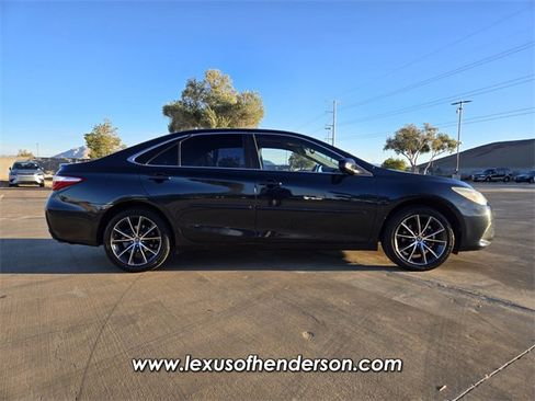 Used 2015 Toyota Camry XSE image 7