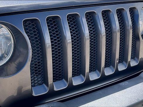 Used 2018 Jeep Wrangler Unlimited Sport S AWD/4WD image 31