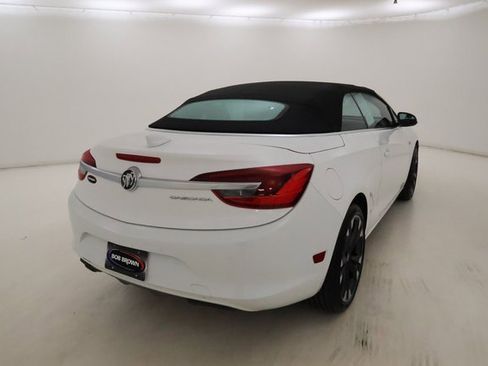 Used 2019 Buick Cascada Premium image 3
