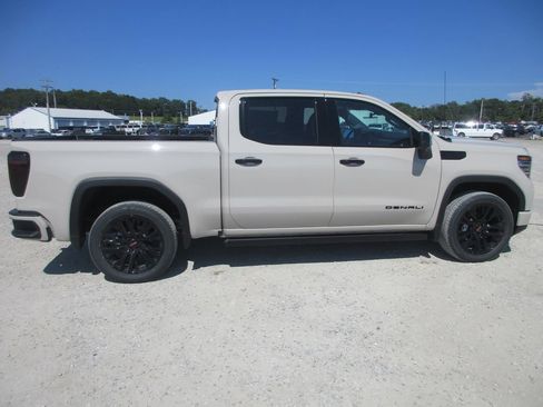 New 2026 GMC Sierra 1500 Denali w/ Denali Reserve Package AWD/4WD image 3