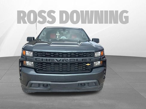 Used 2019 Chevrolet Silverado 1500 Custom w/ Custom Convenience Package AWD/4WD image 2