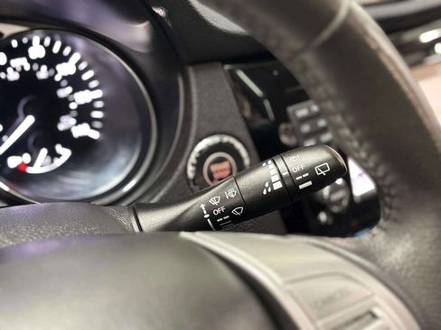 Used 2015 Nissan Rogue SL w/ SL Premium Package image 37