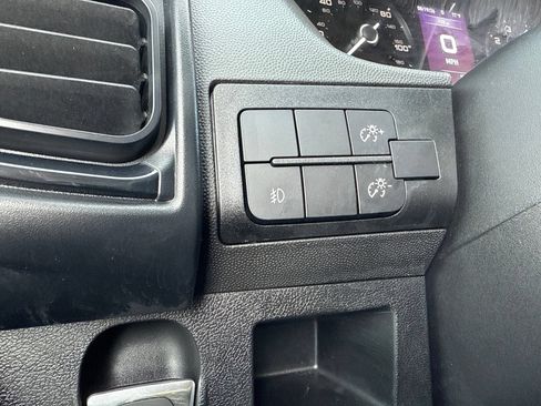 Used 2025 RAM ProMaster 2500 w/ Convenience Group FWD image 39