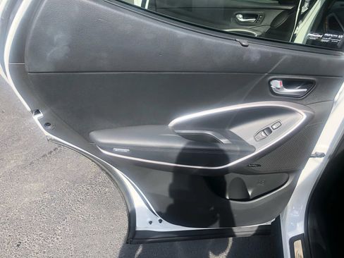 Used 2015 Hyundai Santa Fe Sport 2.0T w/ Option Group 05 FWD image 21
