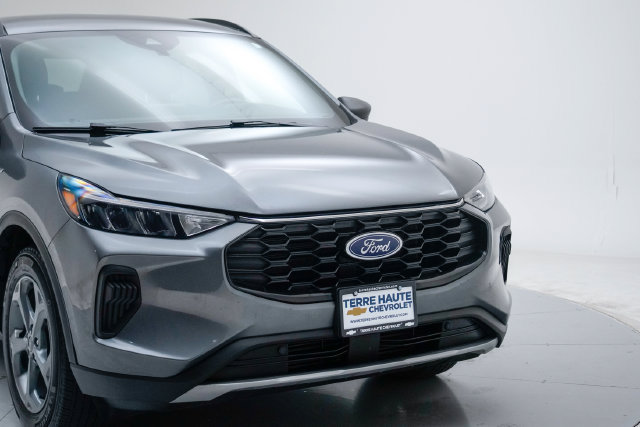 Used 2025 Ford Escape ST-Line FWD image 11