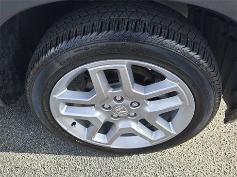 Used 2025 Honda Passport EX-L image 17