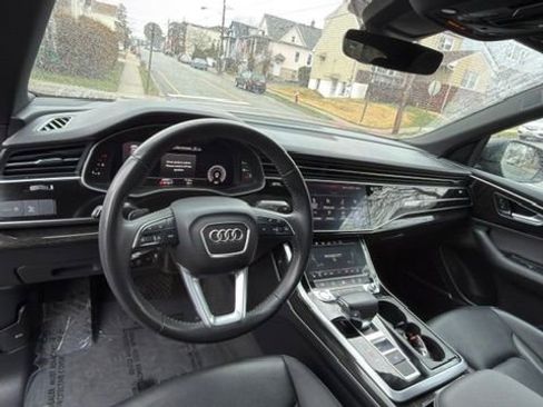 Used 2019 Audi Q8 Premium Plus w/ Premium Plus image 21