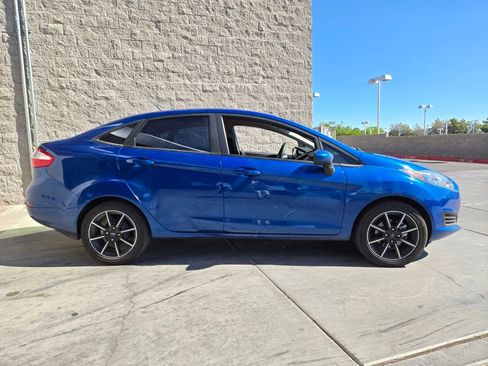 Used 2019 Ford Fiesta SE image 6