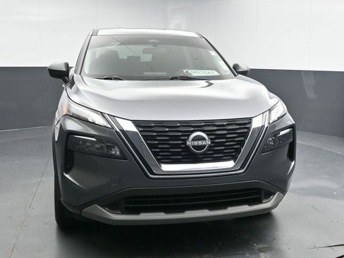 Used 2023 Nissan Rogue S image 3