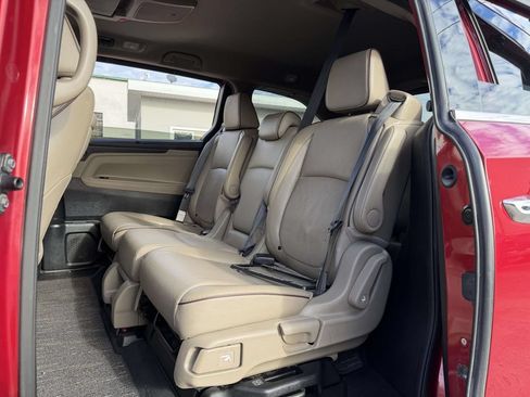 Used 2023 Honda Odyssey Elite image 37