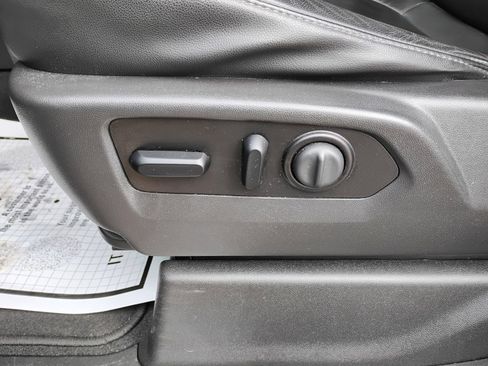 Used 2020 Chevrolet Silverado 1500 LT Trail Boss image 14