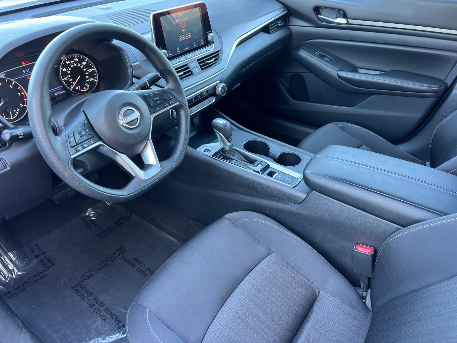 Used 2025 Nissan Altima 2.5 SV AWD/4WD image 9