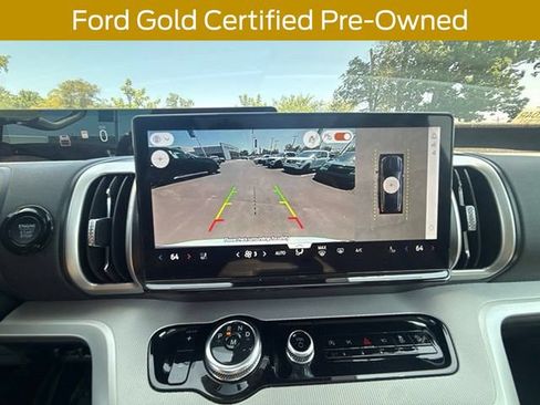 Used 2025 Ford Expedition Active AWD/4WD image 25