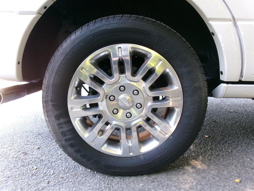 Used 2012 Ford Expedition Limited AWD/4WD image 45