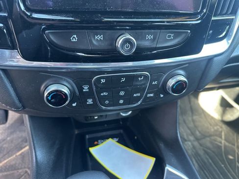 Used 2023 Chevrolet Traverse LT w/ LPO, Floor Liner Package AWD/4WD image 10