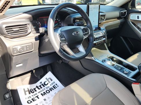 Used 2023 Ford Explorer Limited w/ Hybrid Equipment Group 310A image 13
