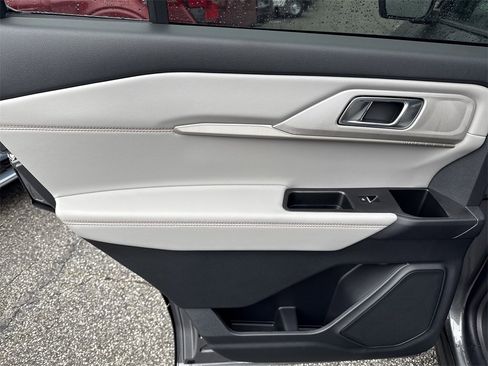 New 2026 Ford Explorer Active w/ Active Comfort Package image 23