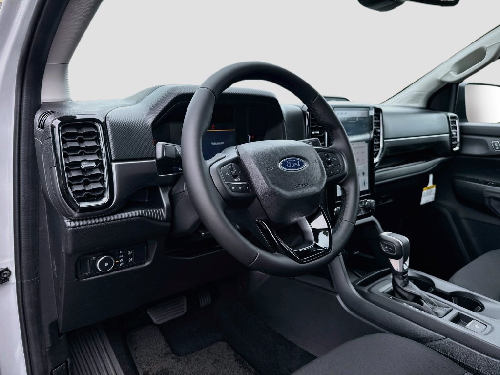 New 2026 Ford Ranger XLT w/ Black Appearance Package RWD image 9