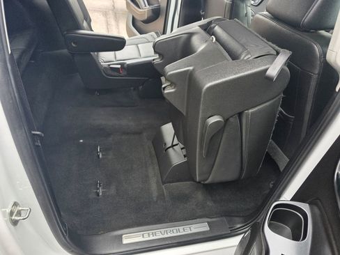 Used 2018 Chevrolet Suburban LT AWD/4WD image 33