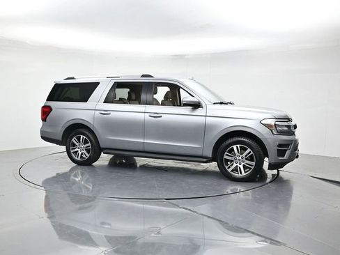 Certified 2024 Ford Expedition Max Limited AWD/4WD image 3