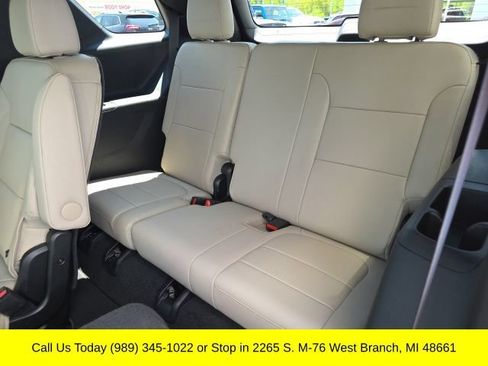 Used 2023 Chevrolet Traverse LT w/ LT Premium Package AWD/4WD image 40