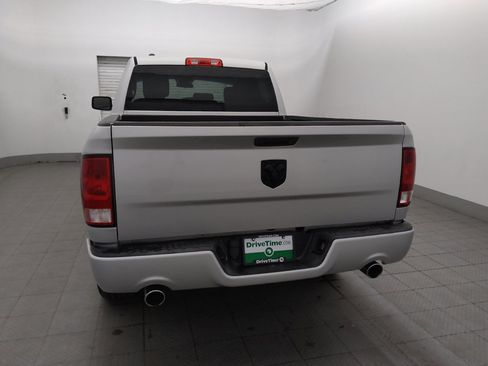 Used 2018 RAM 1500 Express RWD image 6