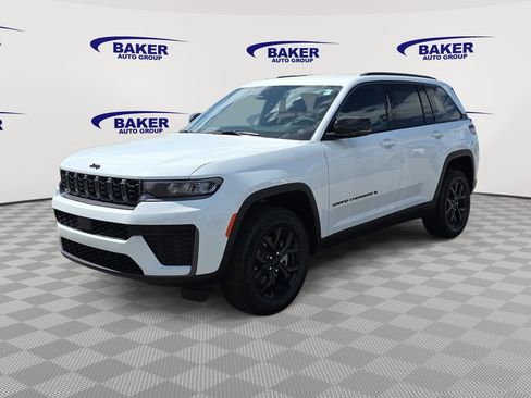 New 2026 Jeep Grand Cherokee Altitude AWD/4WD image 7