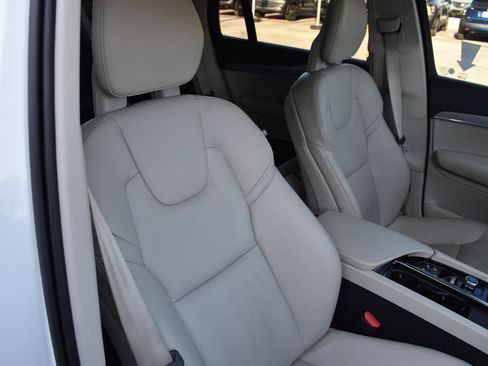 Used 2021 Volvo XC90 T5 Momentum w/ Protection Package Premier FWD image 74
