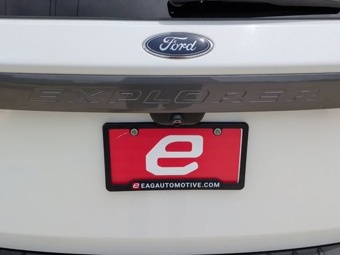 Used 2021 Ford Explorer XLT w/ Equipment Group 202A RWD image 46